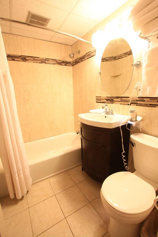 Colton Court Motor Inn Кейп-Мэй Экстерьер фото